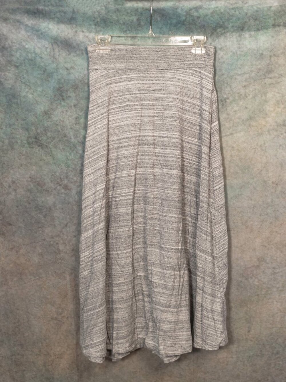 GAP Soft and Stretchy Jersey Knit Cotton Stone Gray Maxi Skirt - Medium